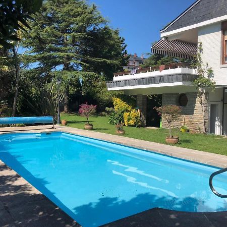 Chalet Al Lado De La Playa Con Piscina Privada, Jardin Y Barbacoa, Fronton, 6 Habitaciones 라레도 외부 사진